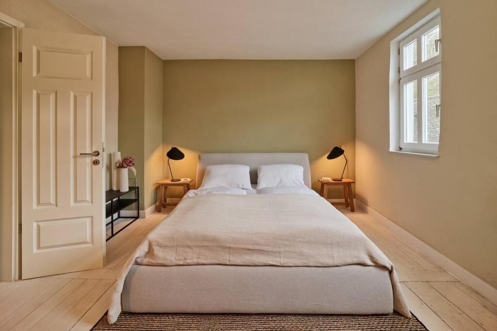 Mosel-Auszeit - Fewo Mit Sauna & Sonnenterrasse - Ideal Fuer 2 Personen Ürzig Esterno foto
